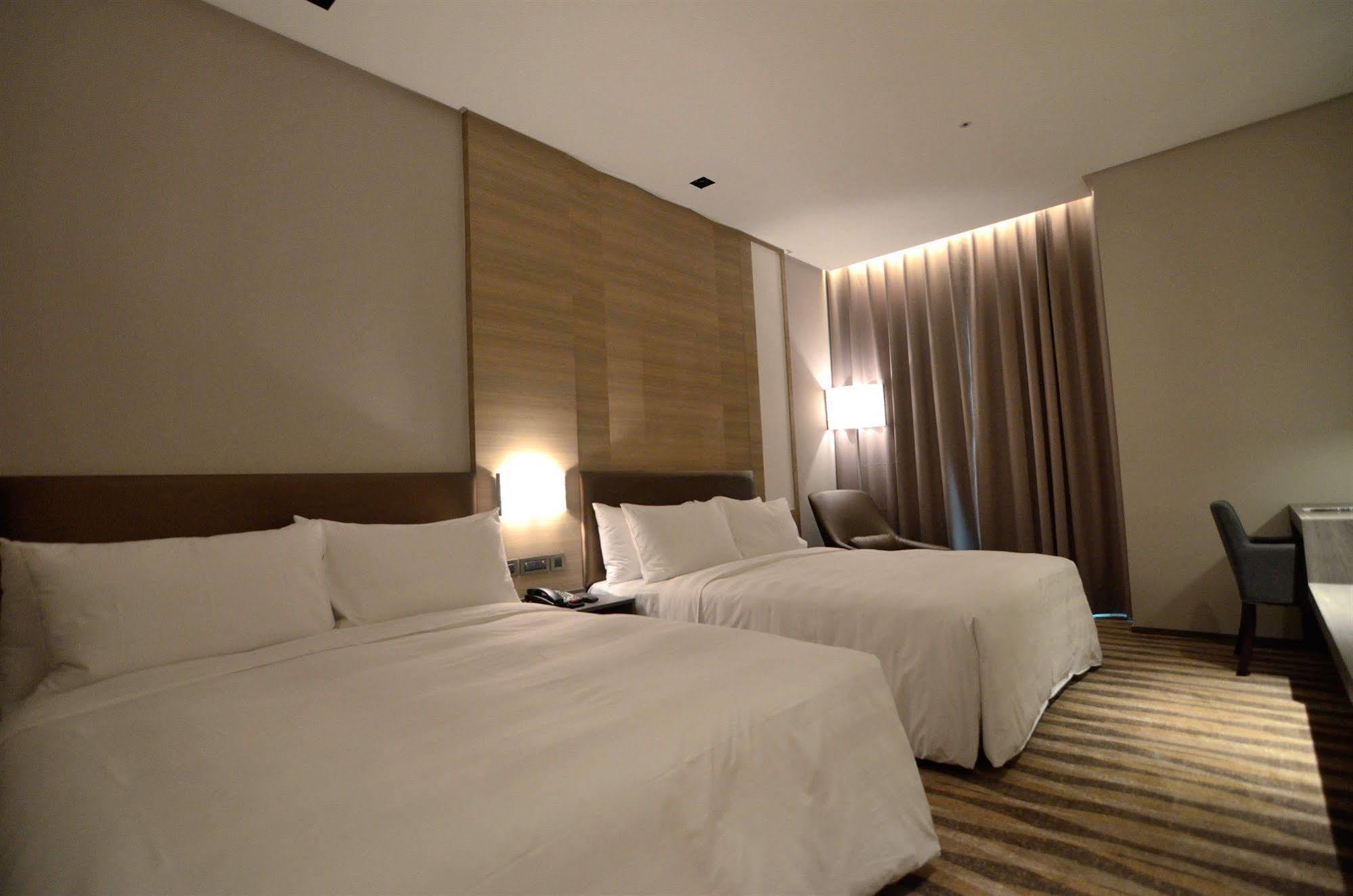 City Suites - Kaohsiung Chenai Exterior foto