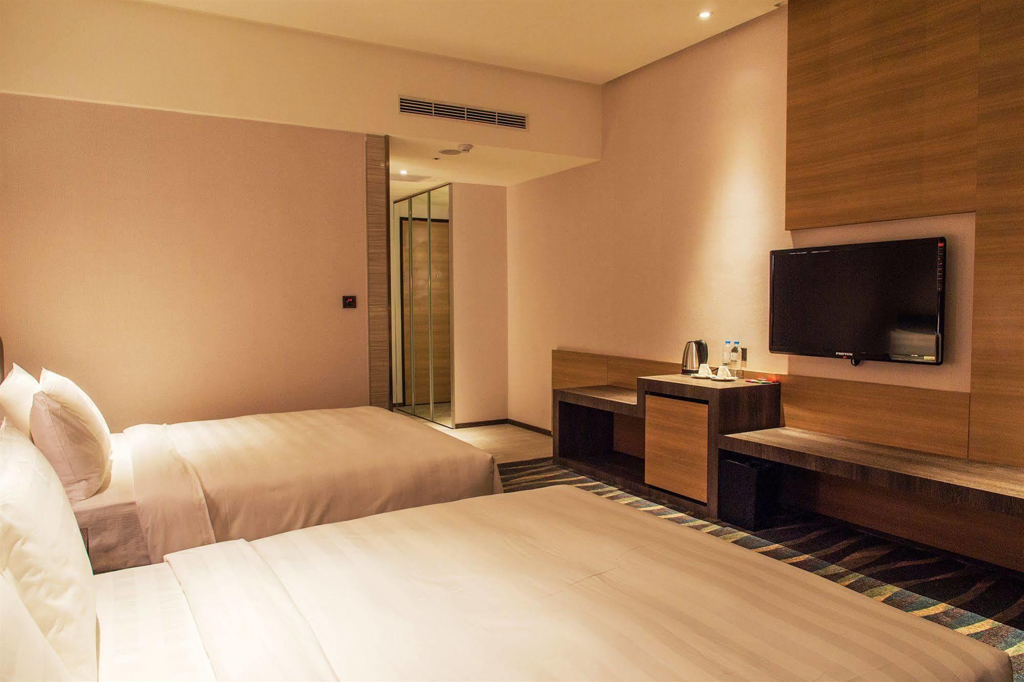 City Suites - Kaohsiung Chenai Exterior foto